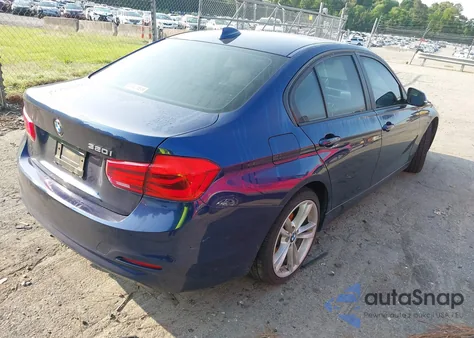 2016 BMW 320I z USA, uszkodzony, nr VIN WBA8E1G54GNU11942